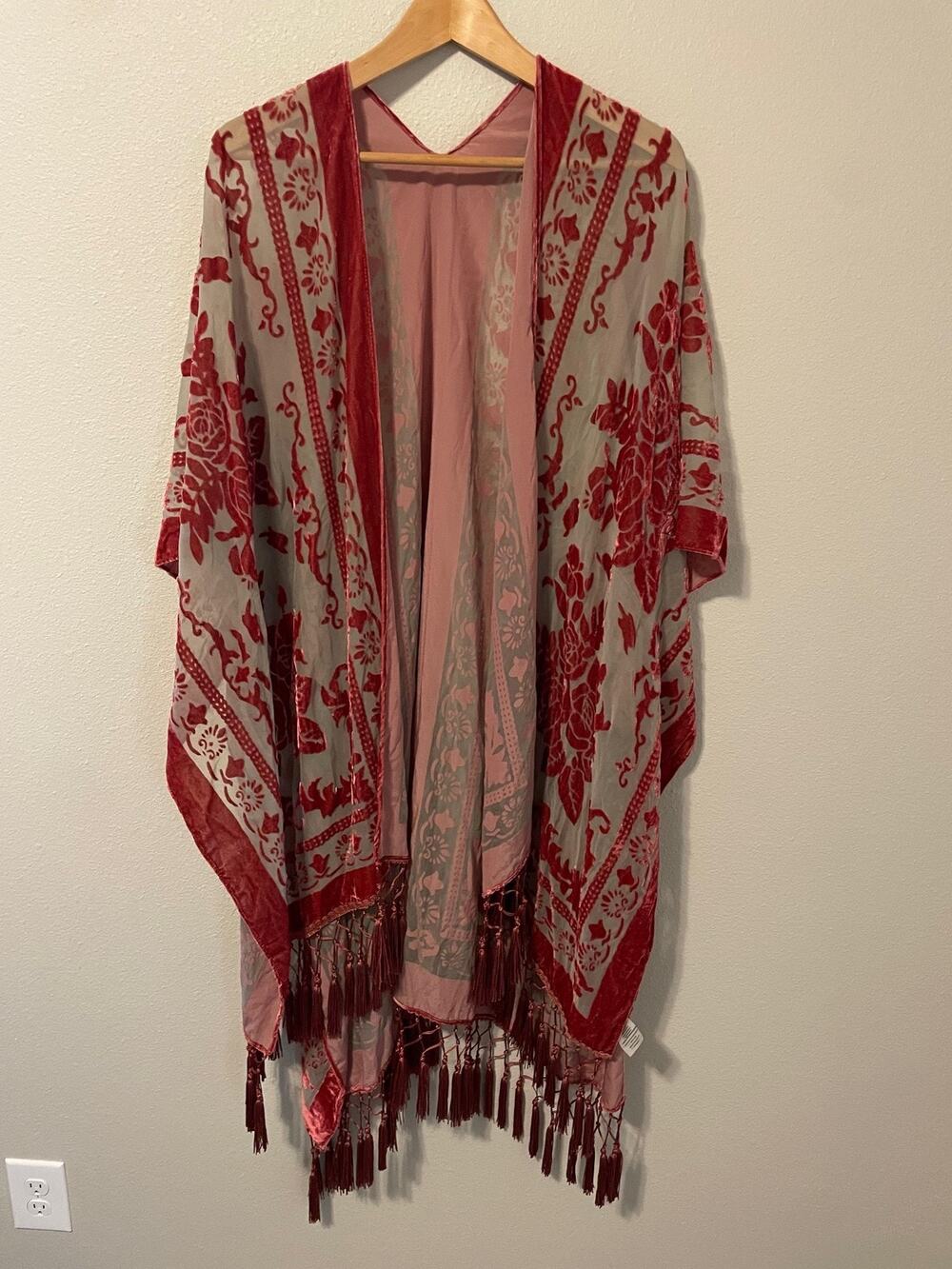 Paparazzi Shawl Wrap Womens One Size Red Velvet Floral Fringe Boho Kimono